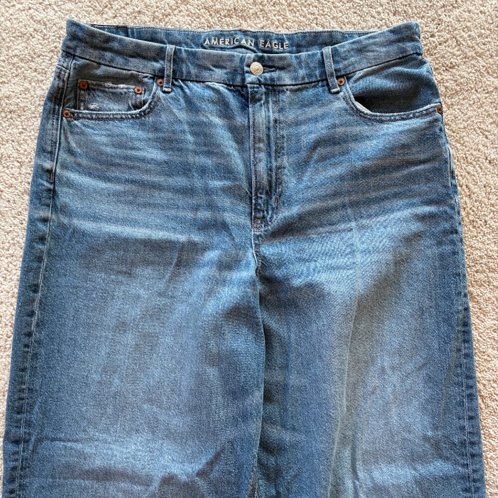 AE Strigid Curvy Super High-Waisted Baggy Straight Jean - Picture 4 of 14